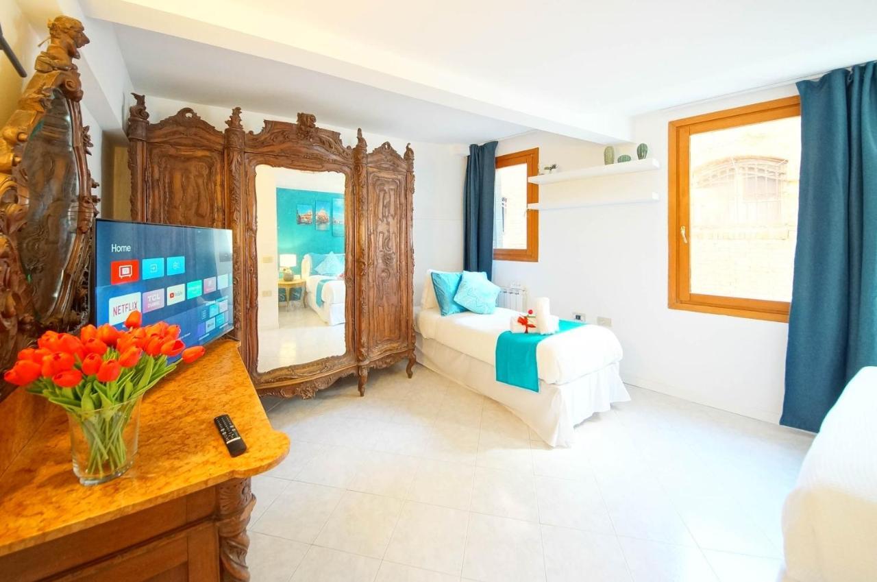 Gondola View Apartment Венеция Екстериор снимка