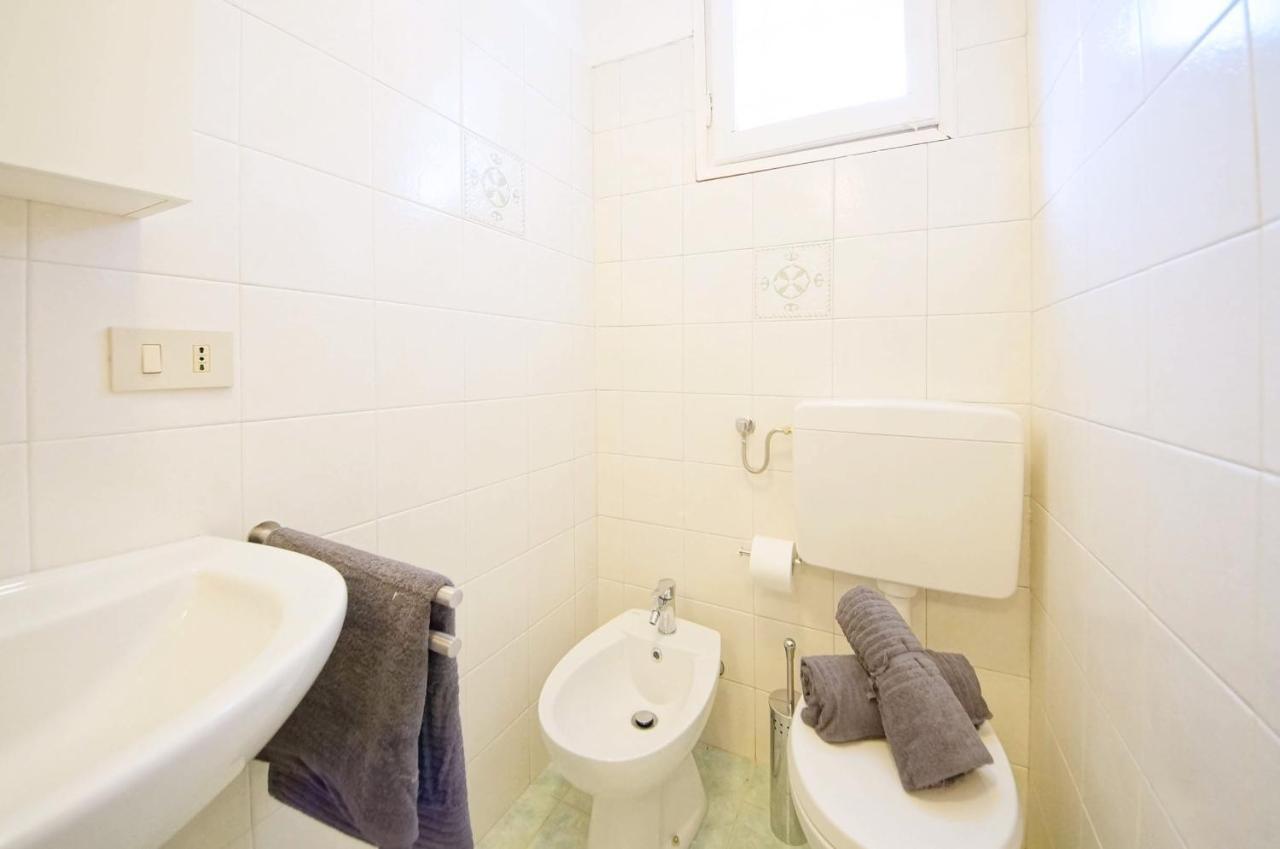 Gondola View Apartment Венеция Екстериор снимка